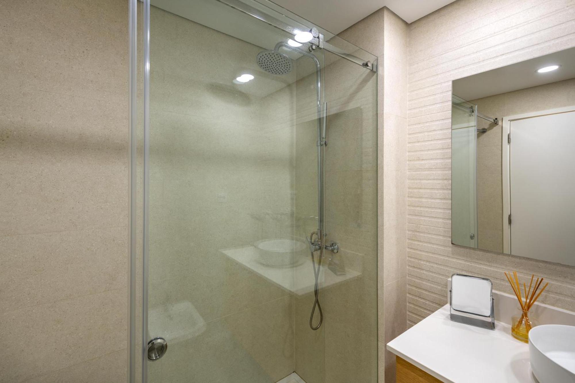 Apartamento Gomes -Free Airco, Wiffi & Swimming Pool- By Bedzy Porches  Zewnętrze zdjęcie